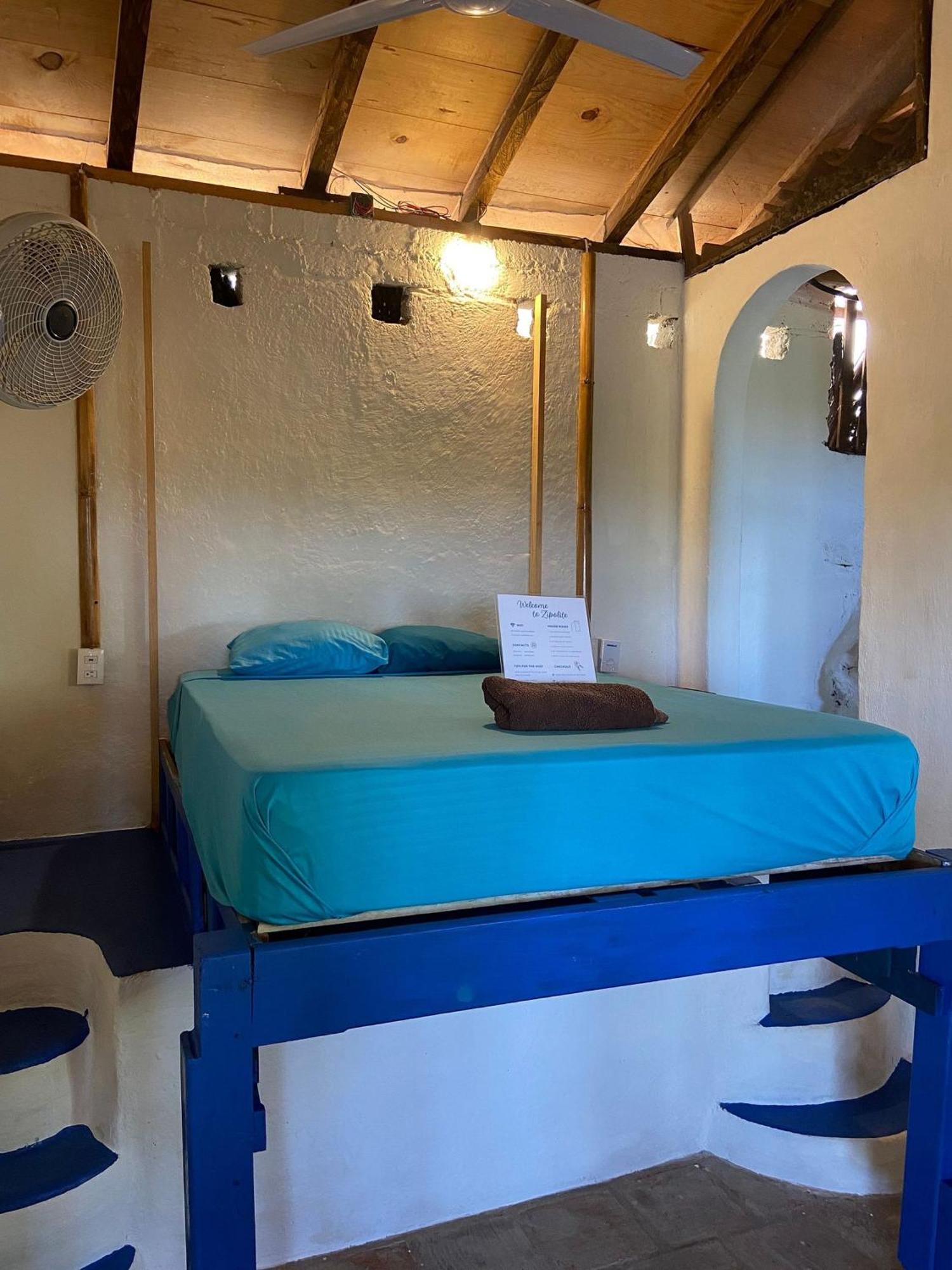 Mixtli Ecohouse, Habitaciones Sol & Luna - Starlink Internet San Pedro Pochutla エクステリア 写真